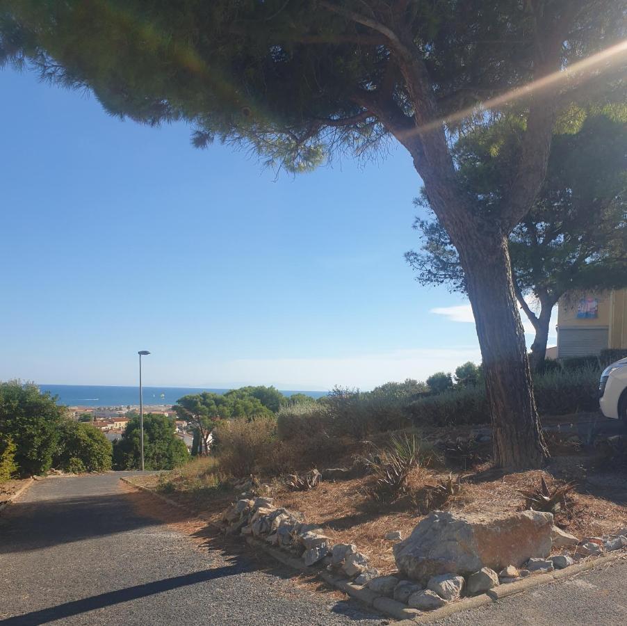 T2 Vue Mer Avec Parking Prive Saint-Pierre-la-Mer  Dış mekan fotoğraf